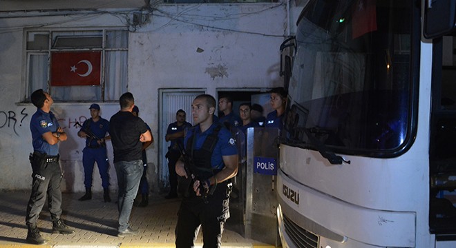 Korkuteli'nde Suriyeliler ile bıçaklı kavga; 3 yaralı