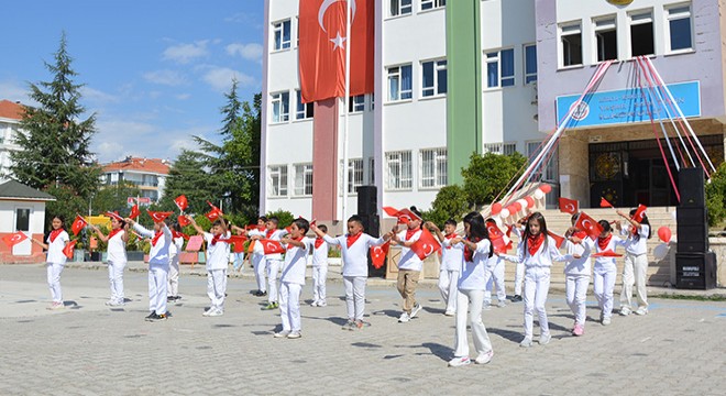 Korkuteli de İlköğretim Haftası kutlandı