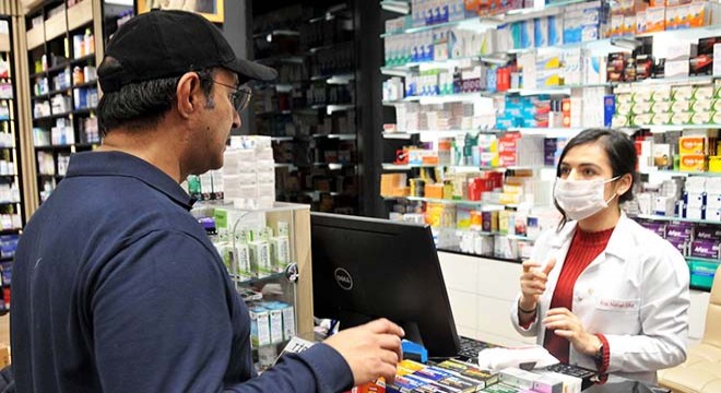 Koronavirüs salgını İstanbul Havalimanı'nda maske satışlarını arttırdı