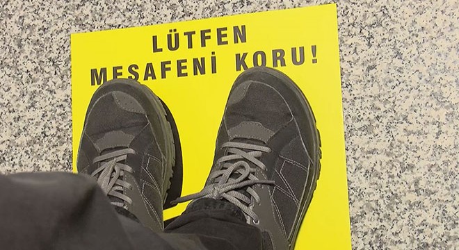 Koronavirüse karşı asansörlerde sosyal mesafe düzeni
