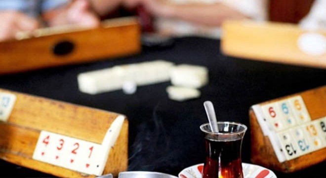Koronavirüse rağmen kahvede oyuna ceza