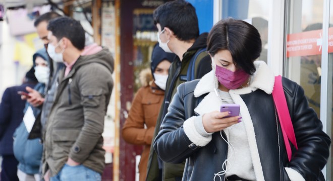 Koronavirüsle 1 yıl geçti; halk ve esnaf hala tedirgin