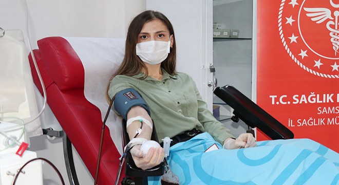 Koronavirüsü yenen doktor, immün plazma bağışında bulundu
