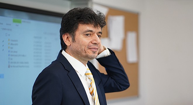 Koronavirüsü yenen profesör kalp krizi sonucu yaşamını yitirdi