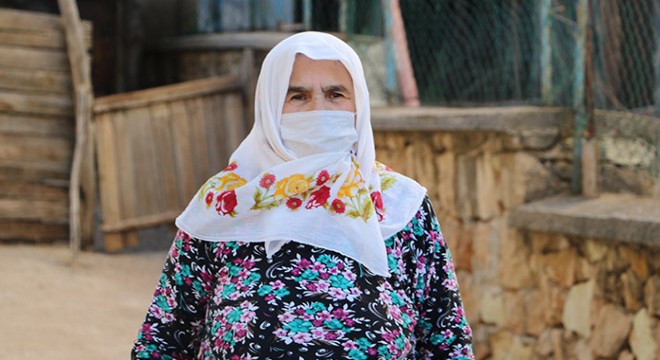 Koronavirüsü yendi, eşini kaybetmenin üzüntüsünü yaşıyor