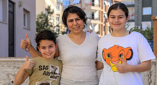 Koronavirüsün ayırdığı anne ve çocukları, 3 ay sonra buluştu