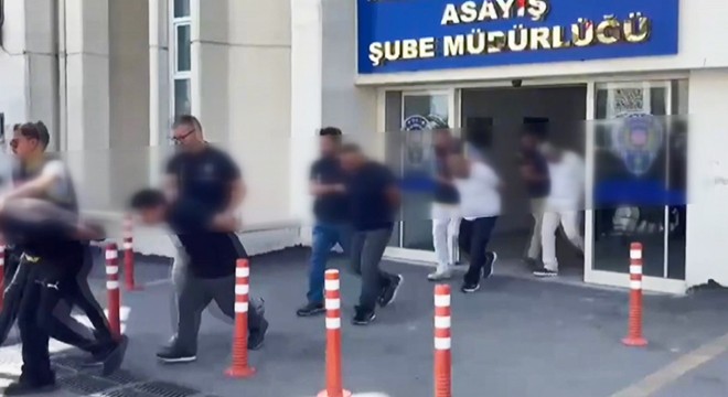 Korsan otoparkçılara operasyon: 10 gözaltı