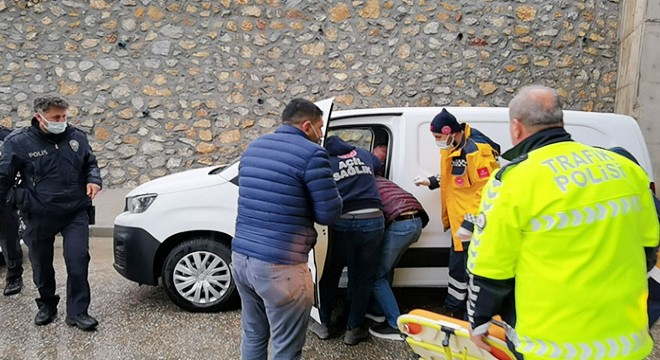 Kötü haber alınca direksiyon başında bayıldı
