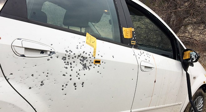Koyunları çalmaya gelenlerden 1'ini öldürdü, 2'sini yaraladı