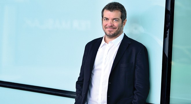 Kral Şakir'in çizeri Yaşaroğlu, Kepez Kitap Fuarı'nda