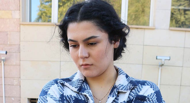 Kübra'ya okula giderken köpekler saldırdı