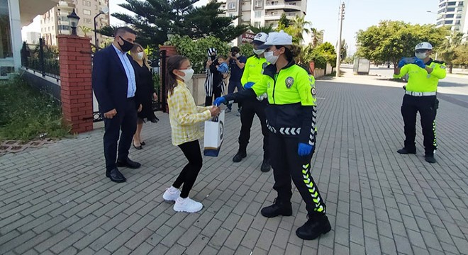 Küçük Asya’dan polislere duygulandıran mektup