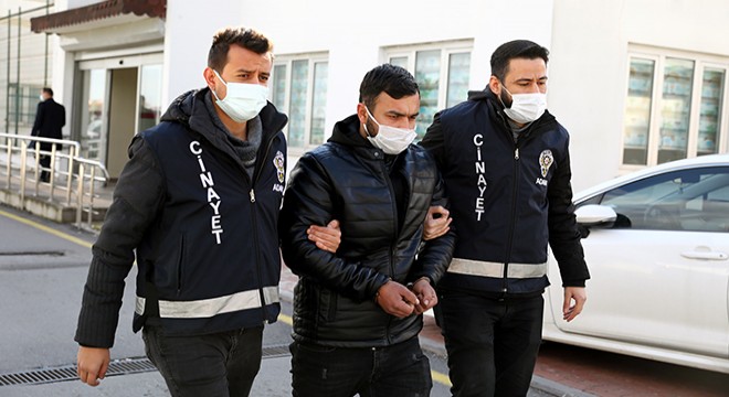 Küfürle suçladığı çalışma arkadaşını çekiçle ağır yaraladı