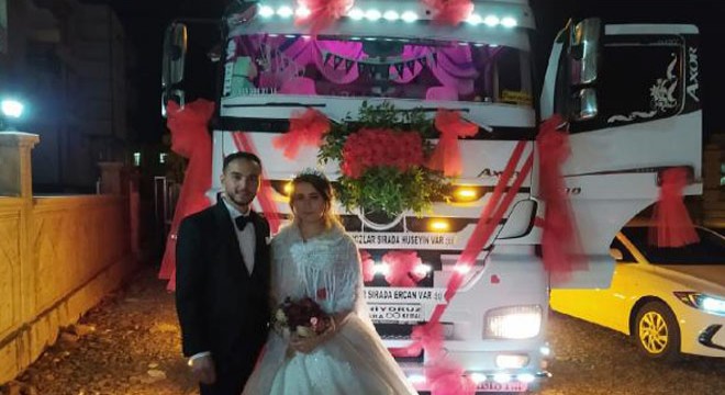Kullandığı TIR'ı, gelin arabası yaptı