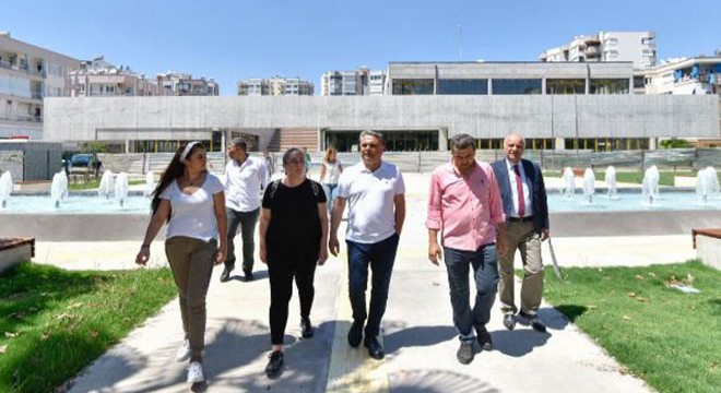 Kültür merkezi mimarisiyle dikkat çekiyor