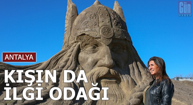 Kum heykeller, kışın da ilgi odağı