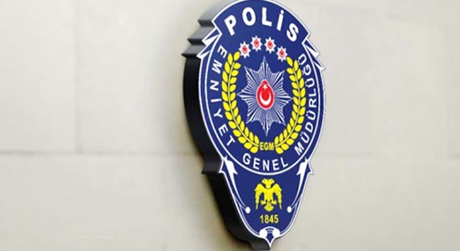 Baskın düzenleyen polis, içeriye 'Selamünaleyküm polis' diyerek girdi