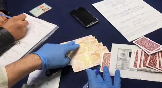Kumar oynarken yakalanan 17 kişiye 53 bin lira ceza