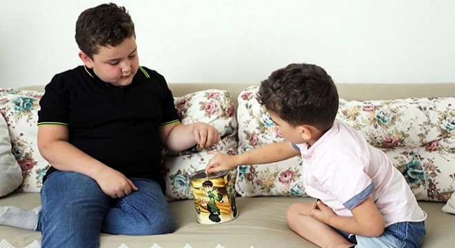 Kumbaralarındaki parayı yangın bölgesine bağışladılar