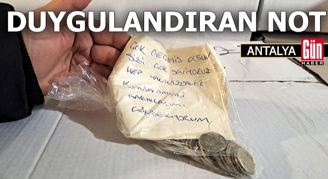 Kumbarasındaki paraları depremzedeler için bağışladı