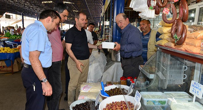 Kumluca'da gıda denetimi