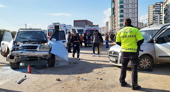 Kumluca'da kaza: 3 yaralı