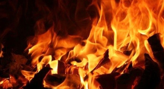 Kumluca'da makilik alan yangını
