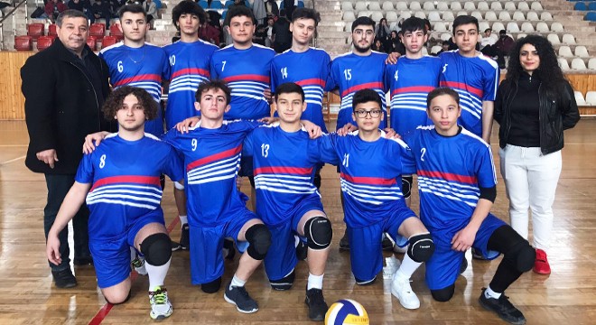 Kumluca'da voleybol heyecanı