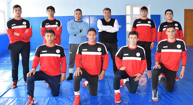 Kumlucalı sporcular milli takım seçmelerine katılacak