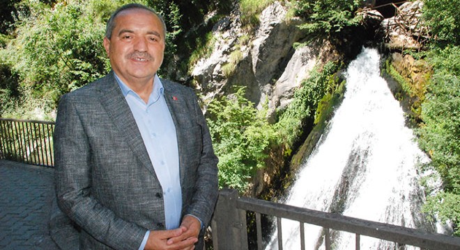 Küre Dağları Milli Parkı'nda kanyon içindeki şelaleye yoğun ilgi
