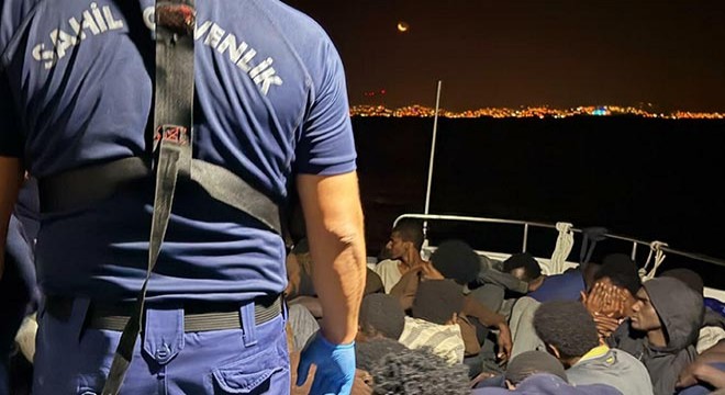 Kuşadası açıklarında 29 kaçak göçmen yakalandı
