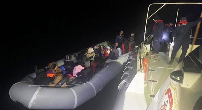 Kuşadası nda 34 kaçak göçmen yakalandı
