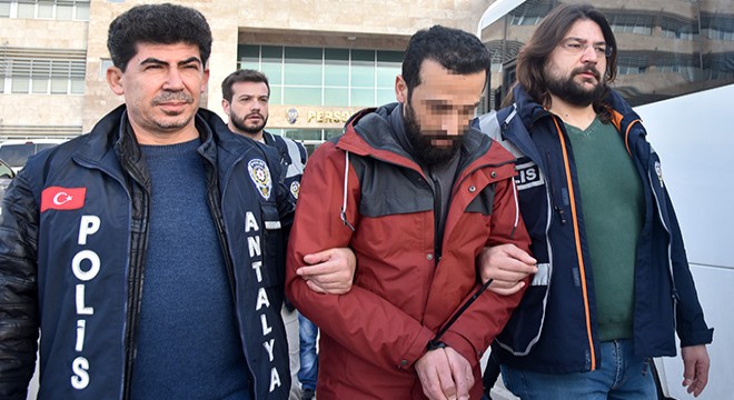 Kuyumcudan 3,5 milyonluk altın çalan 8 kişi yakalandı