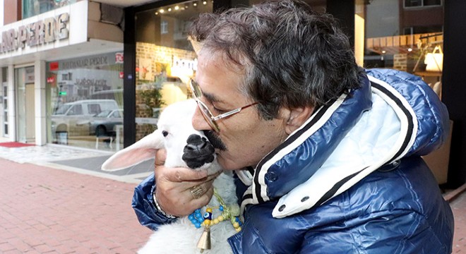 Kuzusu 'Fırtına', bir an olsun yanından ayrılmıyor