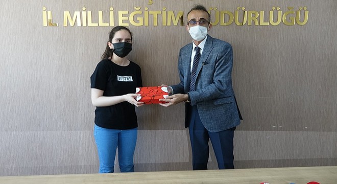 LGS birincisi Aleyna: Koronavirüs etkiledi ama çok çalıştık