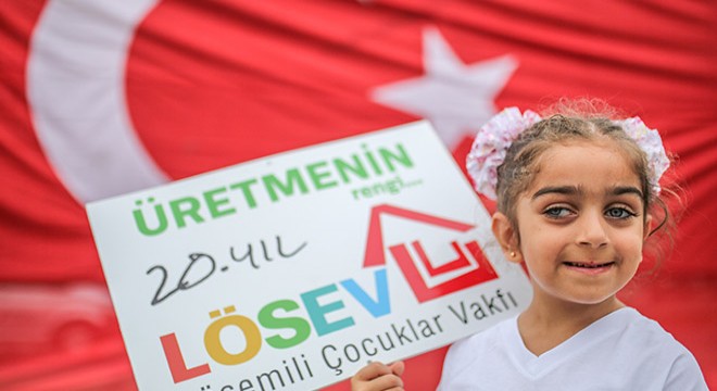 LÖSEV ailesi açılışta buluştu
