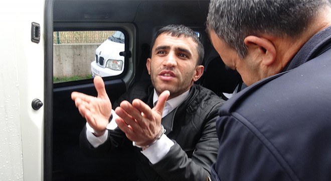 Lastiğini patlatıp 40 bin TL'sini çaldılar