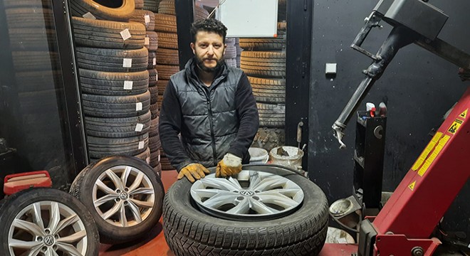 Lastikçilerde kış lastiği mesaisi