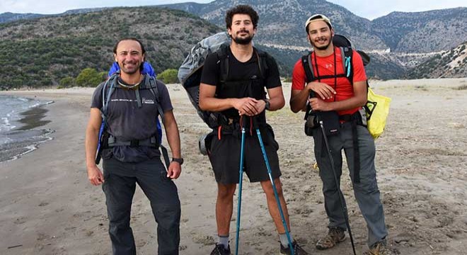 Likya Yolu'nda karşılaşan iki gruptan barış ve dostluk yürüyüşü