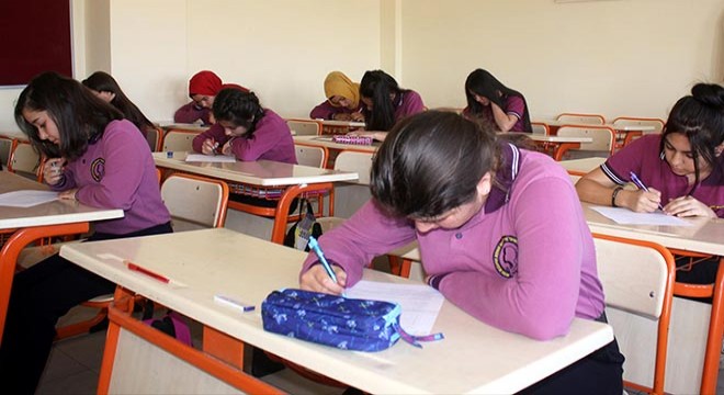 Lisede 'gözetmensiz sınav' uygulaması
