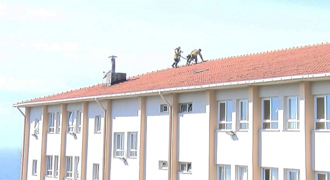 Lisede yangın paniği