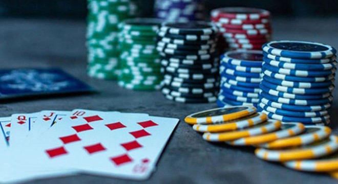 Lokale kumar baskını: 40 kişiye 74 bin lira ceza