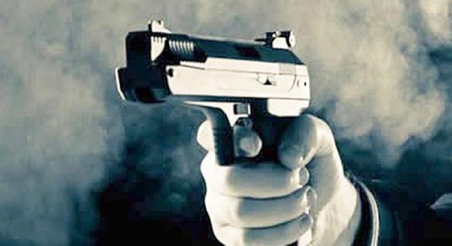 Lokantada oturan müşterilere silahlı saldırı: 4 yaralı