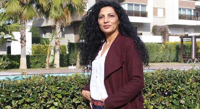 Lösemili anne, 4'üncü üniversiteyi bitiriyor