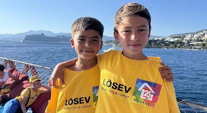 Lösemiyi yenen ikizler, LÖSEV tatil köyünde moral buldu