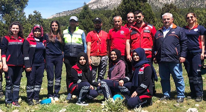 MAKÜ'lü öğrencilere arazi eğitimi