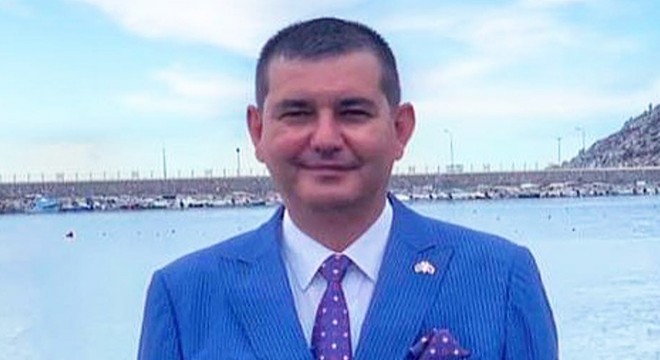 MHP'de 3 ilçe başkanı görevinden istifa etti