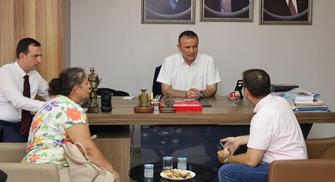 MHP li Başkan, Antalyalı hemşehrilerini dinledi
