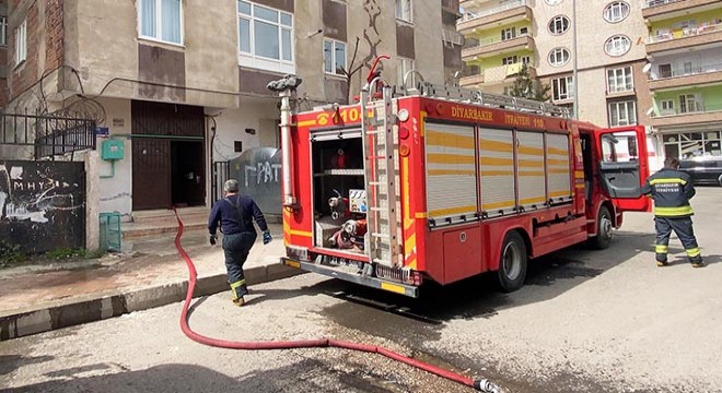 Madde bağımlısı genç, odasını ateşe verdi