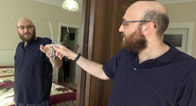 Maganda kurşunu camı kırıp gardıroba saplandı